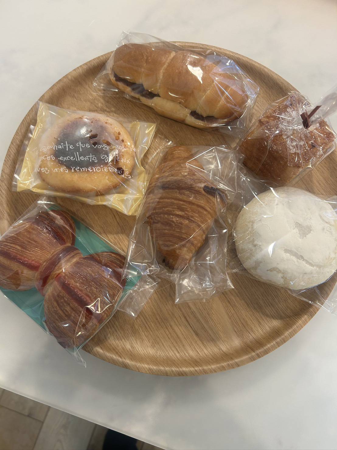 パンマルシェで用意されたさまざまなパン