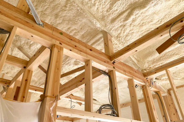 吹き付け断熱材